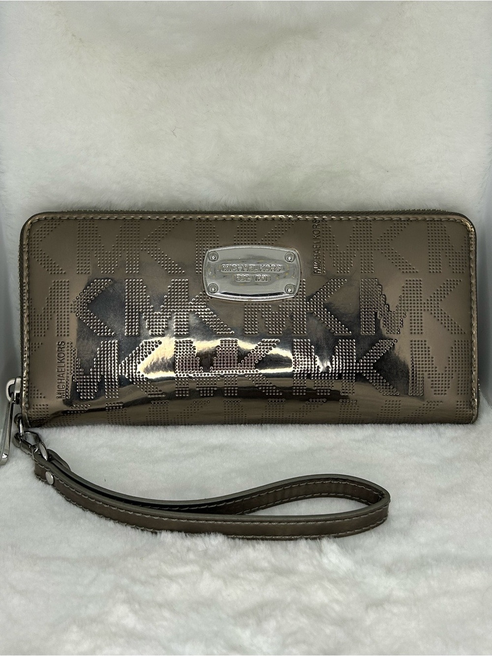 MICHAEL KORS METALLIC MONOGRAM WRISTLET WALLET
